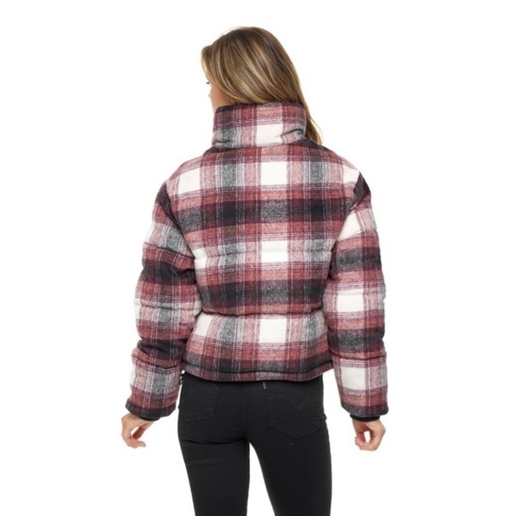 Women's Faux Wool Puffer Jacket - S.E. B.
By SEBBY White-Wn X-Large - Picture 6 of 11